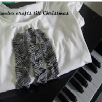 transformación de camiseta con tiras zigzag