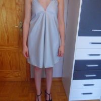 Hacer un vestido con dos cuadrados de tela en una hora