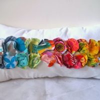 decorar cojines con círculos de colores