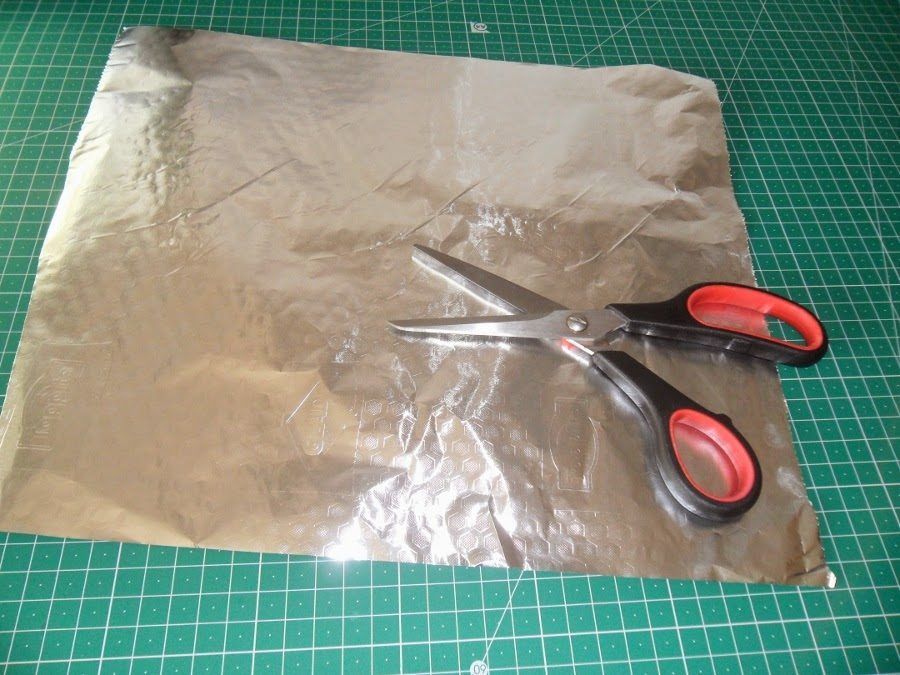Truco para mantener afiladas las tijeras de costura